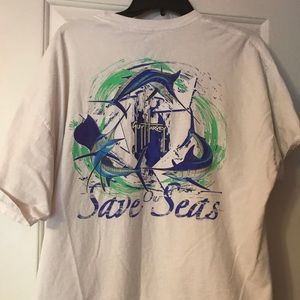 Guy Harvey name brand save our seas tee!